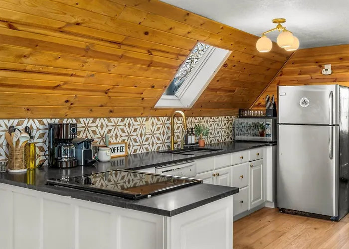 A-Frame Cabin With Hot Tub And Epic Pikes Peak Views